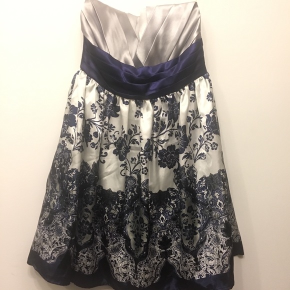 Paisley Strapless Dress - Picture 2 of 8